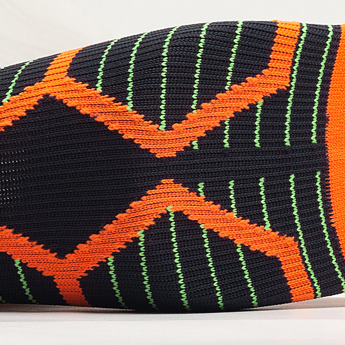 Geometric Compression Crew Socks | OEM High-Intensity Training Athletic Socks